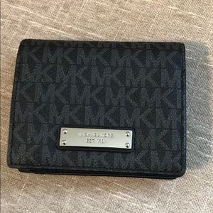 Michael kors wallet